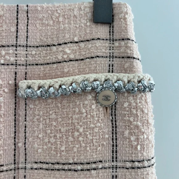 Authentic CHANEL Skirt - Size 34 - Like New - Picture 3 of 9